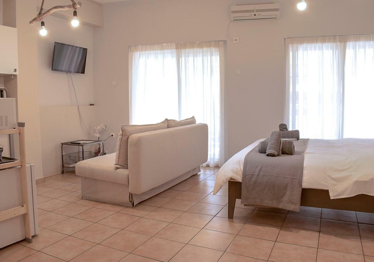 Athens Modern Minimalistic Sunny Studio With Balcony Διαμέρισμα Εξωτερικό φωτογραφία